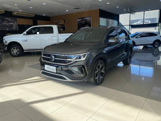 VOLKSWAGEN TAOS 1.4 250 TSI TOTAL FLEX HIGHLINE AUTOMÁTICO
